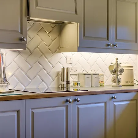 Sunny Brae * Grange-over-Sands